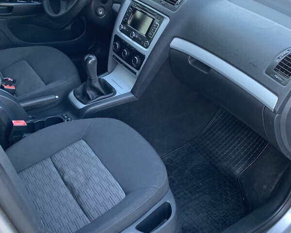 Сірий Шкода Октавія, об'ємом двигуна 1.6 л та пробігом 181 тис. км за 8799 $, фото 48 на Automoto.ua