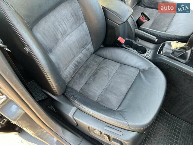 Серый Шкода Октавия, объемом двигателя 1.8 л и пробегом 221 тыс. км за 6900 $, фото 63 на Automoto.ua