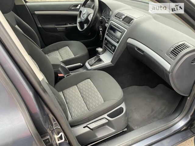 Сірий Шкода Октавія, об'ємом двигуна 1.97 л та пробігом 260 тис. км за 10700 $, фото 36 на Automoto.ua