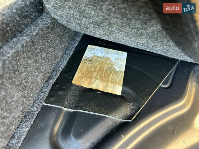 Серый Шкода Октавия, объемом двигателя 1.8 л и пробегом 221 тыс. км за 6900 $, фото 87 на Automoto.ua