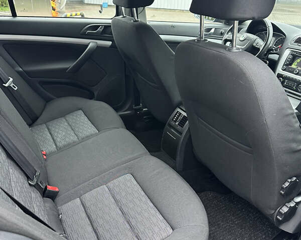 Сірий Шкода Октавія, об'ємом двигуна 2 л та пробігом 227 тис. км за 9500 $, фото 20 на Automoto.ua