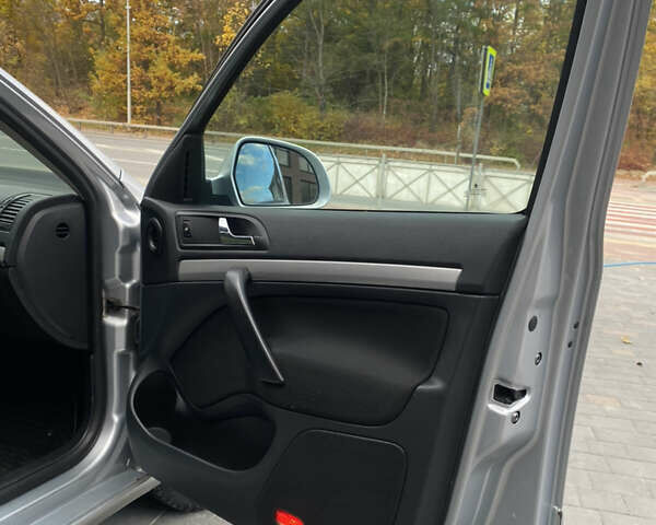 Серый Шкода Октавия, объемом двигателя 2 л и пробегом 259 тыс. км за 7200 $, фото 20 на Automoto.ua