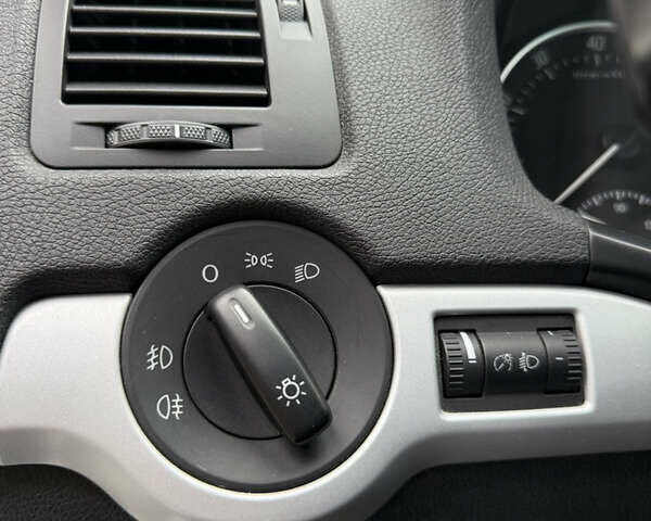 Серый Шкода Октавия, объемом двигателя 1.6 л и пробегом 183 тыс. км за 7400 $, фото 9 на Automoto.ua