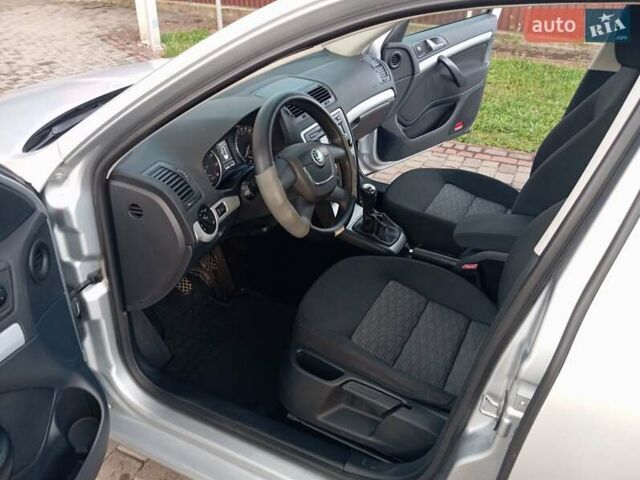 Сірий Шкода Октавія, об'ємом двигуна 1.6 л та пробігом 126 тис. км за 7350 $, фото 24 на Automoto.ua