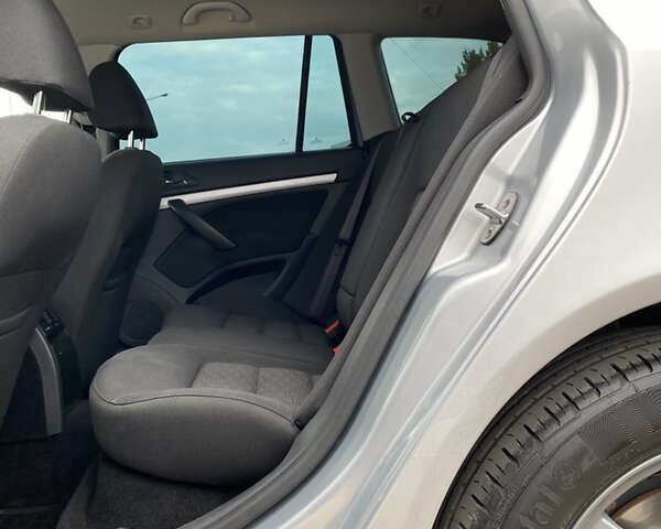 Серый Шкода Октавия, объемом двигателя 2 л и пробегом 273 тыс. км за 8200 $, фото 72 на Automoto.ua