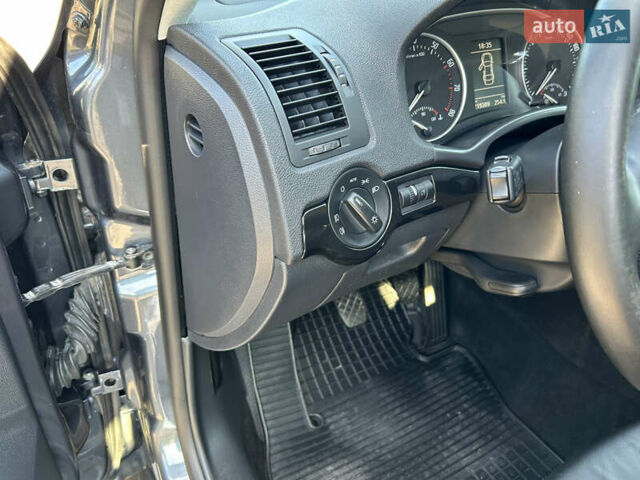 Серый Шкода Октавия, объемом двигателя 1.8 л и пробегом 221 тыс. км за 6900 $, фото 20 на Automoto.ua