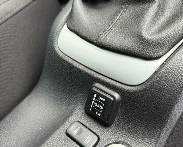 Серый Шкода Октавия, объемом двигателя 1.6 л и пробегом 183 тыс. км за 7400 $, фото 7 на Automoto.ua