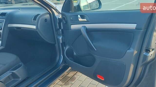 Серый Шкода Октавия, объемом двигателя 1.8 л и пробегом 200 тыс. км за 7499 $, фото 11 на Automoto.ua