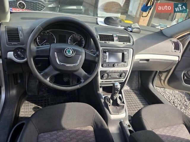 Серый Шкода Октавия, объемом двигателя 1.2 л и пробегом 294 тыс. км за 6500 $, фото 6 на Automoto.ua