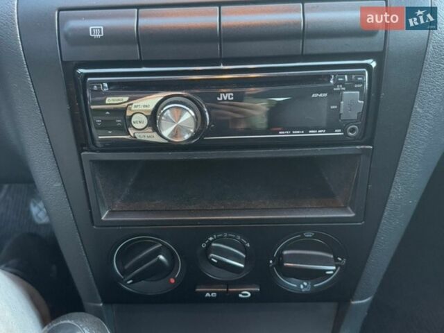 Серый Шкода Октавия, объемом двигателя 1.6 л и пробегом 160 тыс. км за 6150 $, фото 19 на Automoto.ua