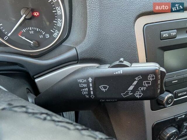 Сірий Шкода Октавія, об'ємом двигуна 1.8 л та пробігом 105 тис. км за 7850 $, фото 26 на Automoto.ua