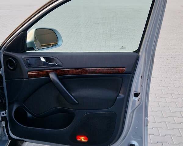 Серый Шкода Октавия, объемом двигателя 1.6 л и пробегом 229 тыс. км за 8300 $, фото 10 на Automoto.ua