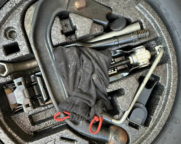 Сірий Шкода Октавія, об'ємом двигуна 1.8 л та пробігом 215 тис. км за 7900 $, фото 24 на Automoto.ua