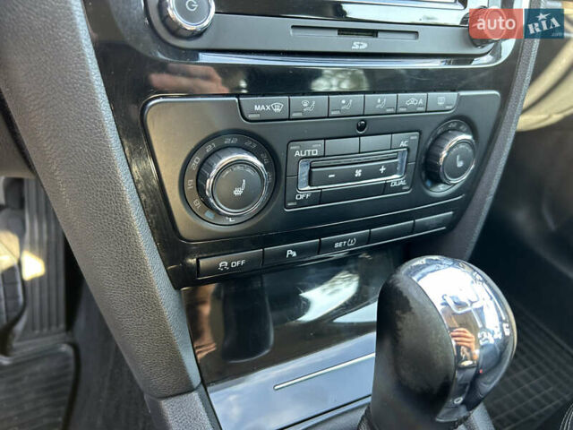 Серый Шкода Октавия, объемом двигателя 1.8 л и пробегом 221 тыс. км за 6900 $, фото 36 на Automoto.ua