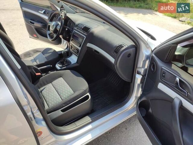 Сірий Шкода Октавія, об'ємом двигуна 1.6 л та пробігом 211 тис. км за 8900 $, фото 26 на Automoto.ua