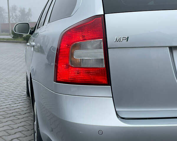 Серый Шкода Октавия, объемом двигателя 1.6 л и пробегом 229 тыс. км за 8999 $, фото 145 на Automoto.ua