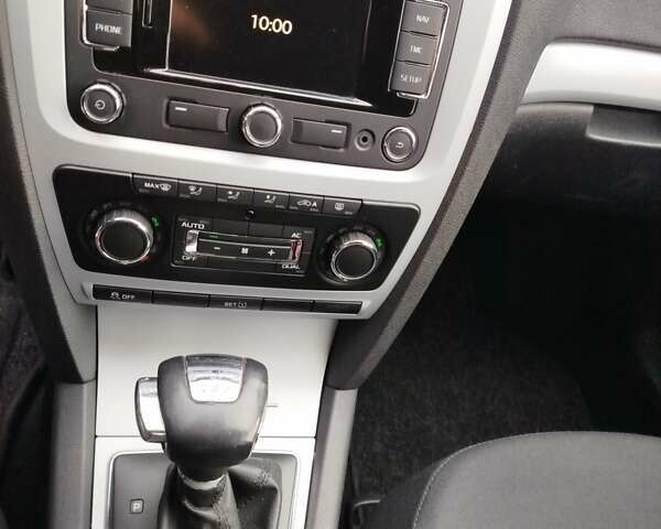 Сірий Шкода Октавія, об'ємом двигуна 1.2 л та пробігом 175 тис. км за 7500 $, фото 10 на Automoto.ua