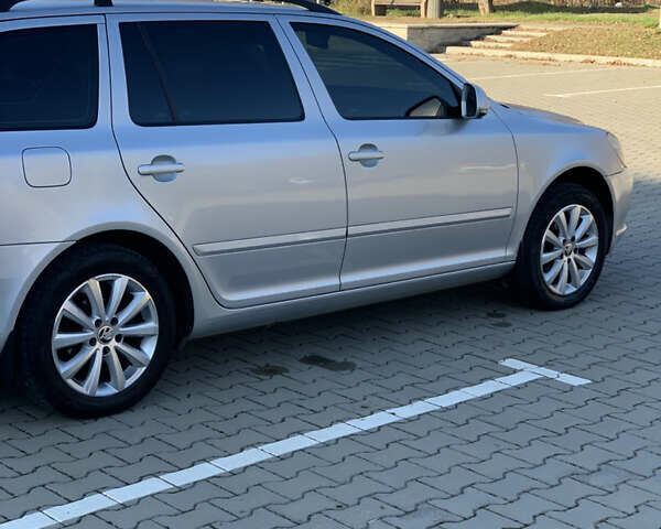 Сірий Шкода Октавія, об'ємом двигуна 1.6 л та пробігом 181 тис. км за 8799 $, фото 80 на Automoto.ua