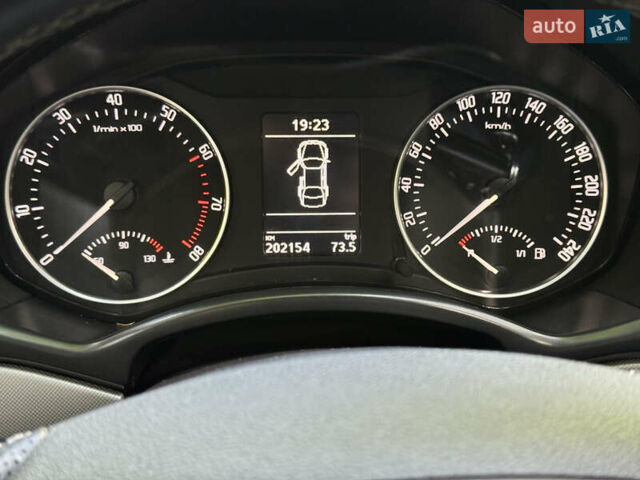 Серый Шкода Октавия, объемом двигателя 1.8 л и пробегом 203 тыс. км за 7999 $, фото 7 на Automoto.ua