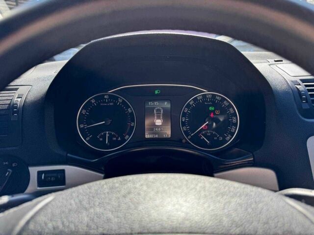 Серый Шкода Октавия, объемом двигателя 1.8 л и пробегом 184 тыс. км за 8800 $, фото 12 на Automoto.ua