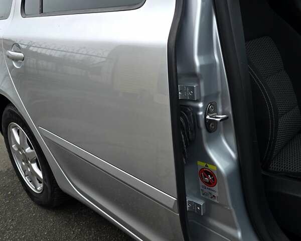 Серый Шкода Октавия, объемом двигателя 1.8 л и пробегом 190 тыс. км за 7200 $, фото 62 на Automoto.ua