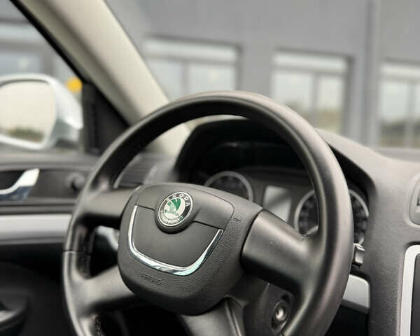 Серый Шкода Октавия, объемом двигателя 1.6 л и пробегом 183 тыс. км за 7400 $, фото 22 на Automoto.ua