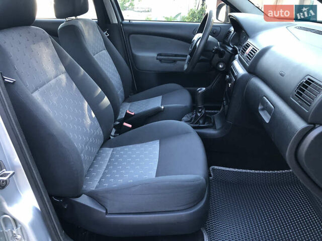 Сірий Шкода Октавія, об'ємом двигуна 1.6 л та пробігом 160 тис. км за 7300 $, фото 22 на Automoto.ua