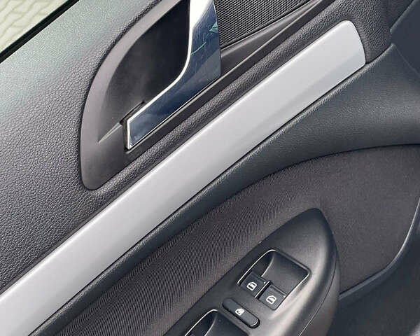 Серый Шкода Октавия, объемом двигателя 1.6 л и пробегом 226 тыс. км за 8999 $, фото 153 на Automoto.ua