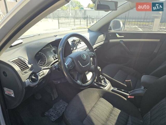 Сірий Шкода Октавія, об'ємом двигуна 1.6 л та пробігом 232 тис. км за 7500 $, фото 7 на Automoto.ua