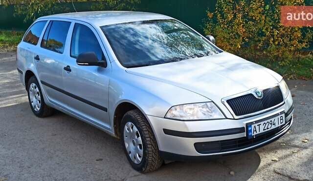 Шкода Октавія 2010 у Богородчанах на Automoto.ua Сірий Шкода Октавія, об'ємом двигуна 1.6 л та пробігом 354 тис. км за 4400 $, фото 6 на Automoto.ua