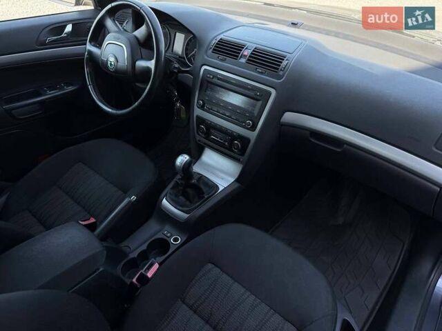 Серый Шкода Октавия, объемом двигателя 1.8 л и пробегом 185 тыс. км за 7098 $, фото 41 на Automoto.ua