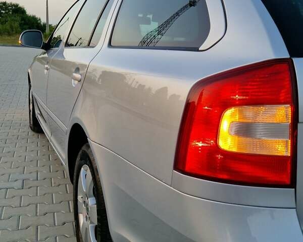Серый Шкода Октавия, объемом двигателя 1.6 л и пробегом 229 тыс. км за 8300 $, фото 6 на Automoto.ua