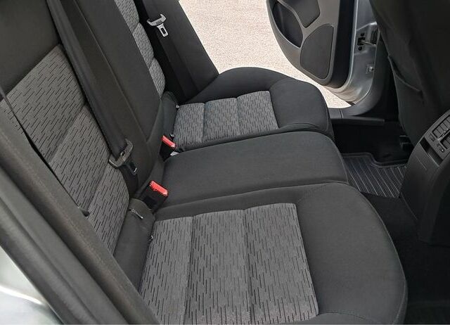 Серый Шкода Октавия, объемом двигателя 1.6 л и пробегом 133 тыс. км за 7700 $, фото 18 на Automoto.ua