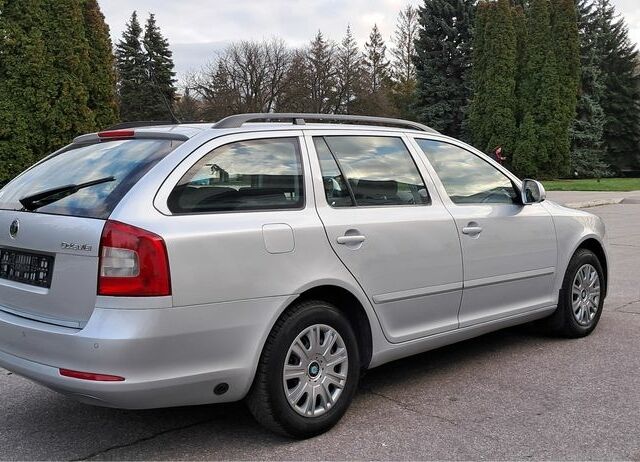 Серый Шкода Октавия, объемом двигателя 1.6 л и пробегом 133 тыс. км за 7700 $, фото 4 на Automoto.ua