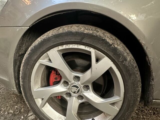 Серый Шкода Октавия, объемом двигателя 1.8 л и пробегом 221 тыс. км за 7500 $, фото 6 на Automoto.ua