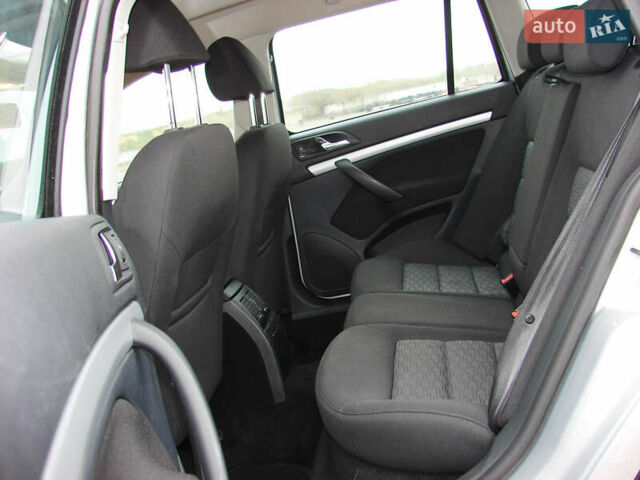 Сірий Шкода Октавія, об'ємом двигуна 1.6 л та пробігом 240 тис. км за 8000 $, фото 14 на Automoto.ua