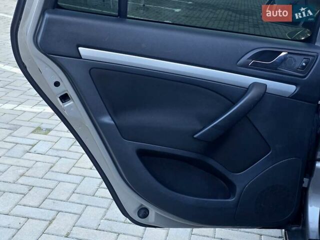 Серый Шкода Октавия, объемом двигателя 1.8 л и пробегом 226 тыс. км за 6400 $, фото 15 на Automoto.ua