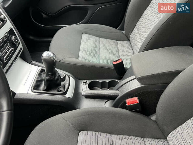 Сірий Шкода Октавія, об'ємом двигуна 1.6 л та пробігом 188 тис. км за 9200 $, фото 54 на Automoto.ua