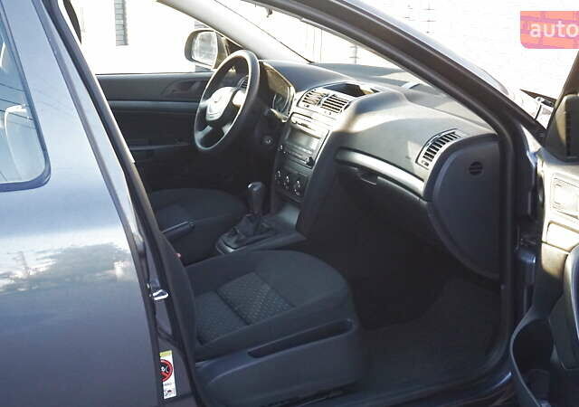 Сірий Шкода Октавія, об'ємом двигуна 1.39 л та пробігом 166 тис. км за 7500 $, фото 11 на Automoto.ua