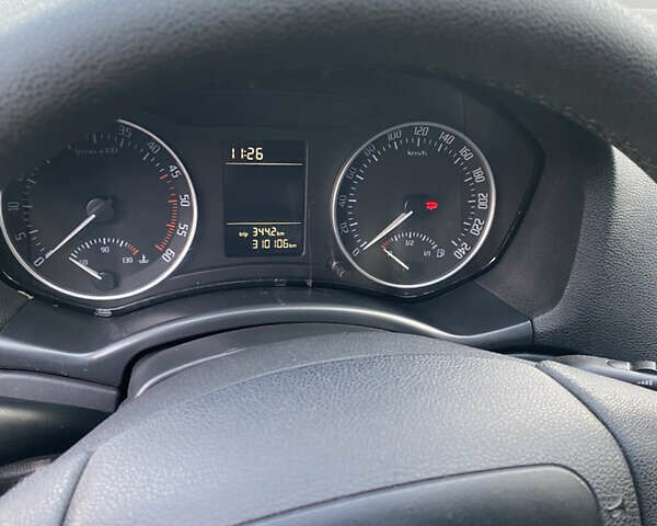 Серый Шкода Октавия, объемом двигателя 1.6 л и пробегом 310 тыс. км за 7300 $, фото 20 на Automoto.ua