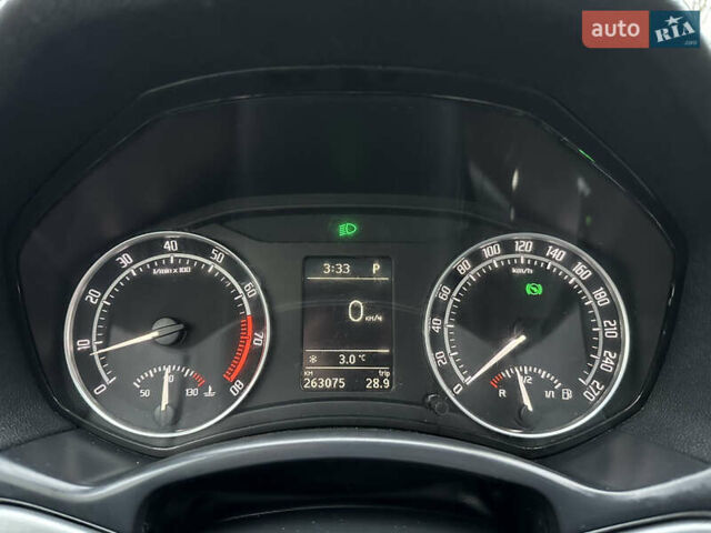 Серый Шкода Октавия, объемом двигателя 2 л и пробегом 260 тыс. км за 10500 $, фото 37 на Automoto.ua