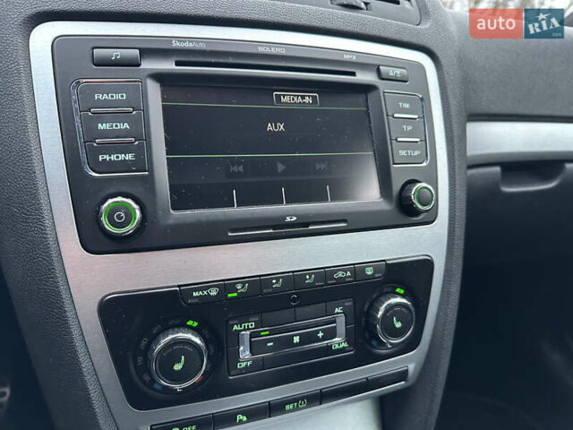Серый Шкода Октавия, объемом двигателя 2 л и пробегом 260 тыс. км за 10500 $, фото 39 на Automoto.ua