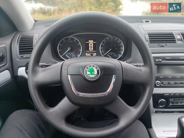 Сірий Шкода Октавія, об'ємом двигуна 1.8 л та пробігом 160 тис. км за 7700 $, фото 15 на Automoto.ua