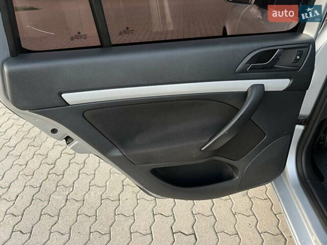 Сірий Шкода Октавія, об'ємом двигуна 1.9 л та пробігом 300 тис. км за 6200 $, фото 33 на Automoto.ua