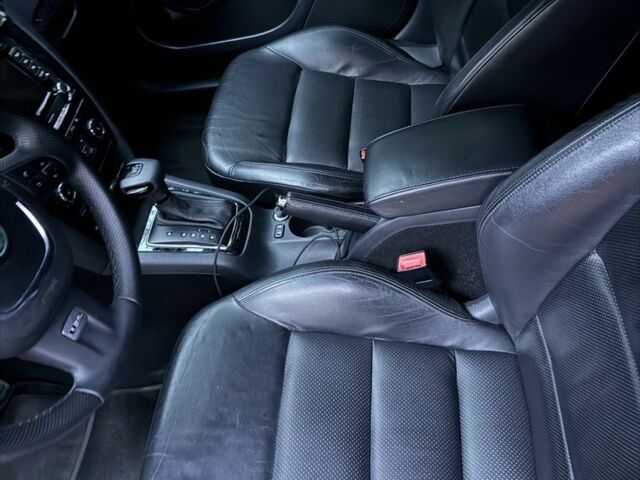 Сірий Шкода Октавія, об'ємом двигуна 2 л та пробігом 247 тис. км за 11000 $, фото 5 на Automoto.ua