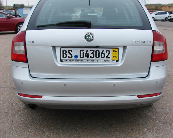 Сірий Шкода Октавія, об'ємом двигуна 1.6 л та пробігом 240 тис. км за 8000 $, фото 7 на Automoto.ua