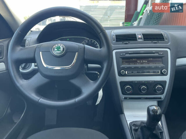Сірий Шкода Октавія, об'ємом двигуна 1.4 л та пробігом 203 тис. км за 7300 $, фото 17 на Automoto.ua