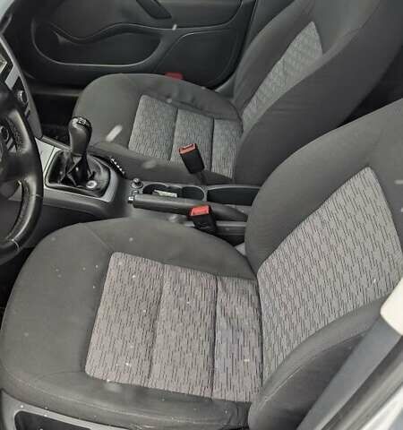 Серый Шкода Октавия, объемом двигателя 1.6 л и пробегом 264 тыс. км за 6200 $, фото 6 на Automoto.ua