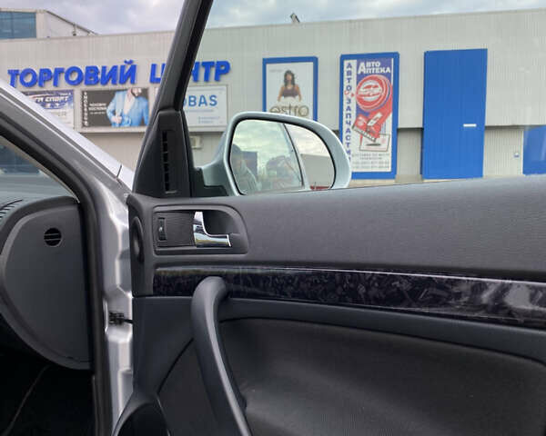 Серый Шкода Октавия, объемом двигателя 2 л и пробегом 273 тыс. км за 8200 $, фото 53 на Automoto.ua