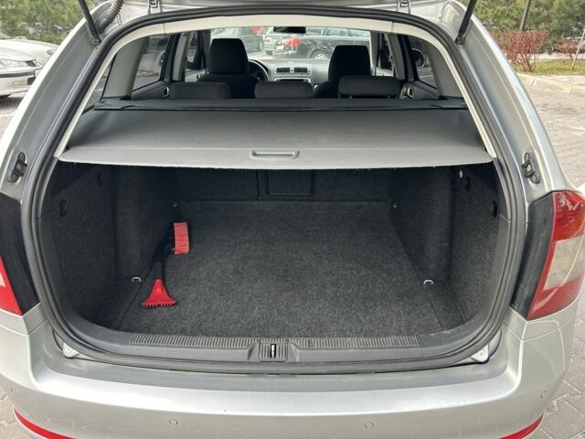 Серый Шкода Октавия, объемом двигателя 2 л и пробегом 312 тыс. км за 7300 $, фото 3 на Automoto.ua